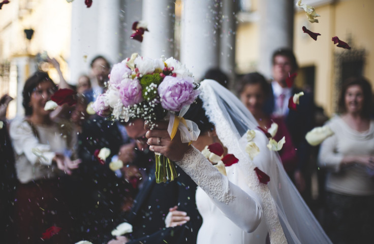 pareja de novios matrimonio