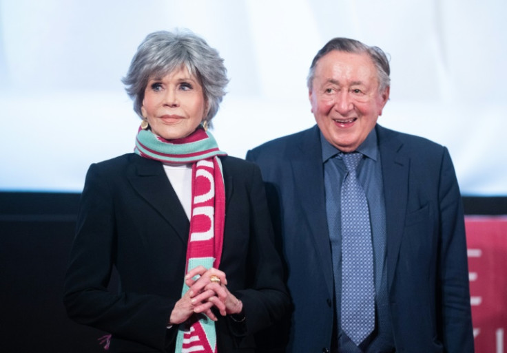 Jane Fonda con el empresario austriaco Richard Lugner, su anfitrión para el baile de la Ópera de Viena