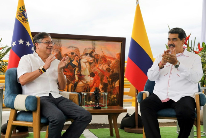 El presidente de Colombia, Gustavo Petro (izq.), y el presidente de Venezuela, Nicolás Maduro (der.), renovaron los lazos comerciales que alguna vez fueron prósperos entre sus naciones