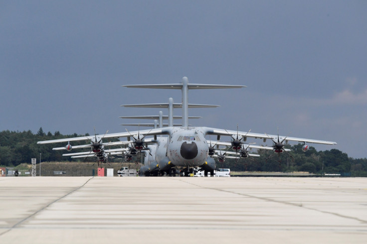 Las tropas alemanas regresan a la base aérea de Wunstorf luego de las misiones de evacuación en Kabul