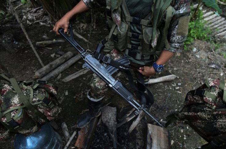 Según el instituto de investigación para la paz Indepaz, en Colombia hay activos unos 90 grupos armados con unos 10.000 miembros