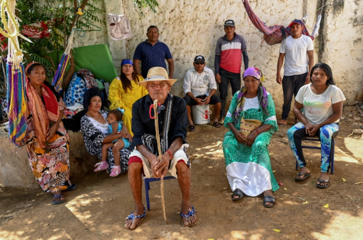 Moises Jusayu (C), miembro de la comunidad indígena Wayuu, dice que ha sufrido violencia y acoso desde que se negó a vender su tierra