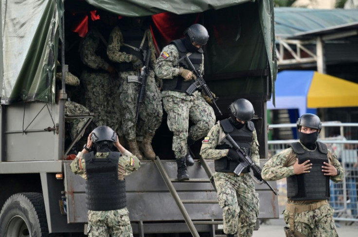 Militares llegan al penal Guayas 1 en Guayaquil, Ecuador, el 14 de abril de 2023
