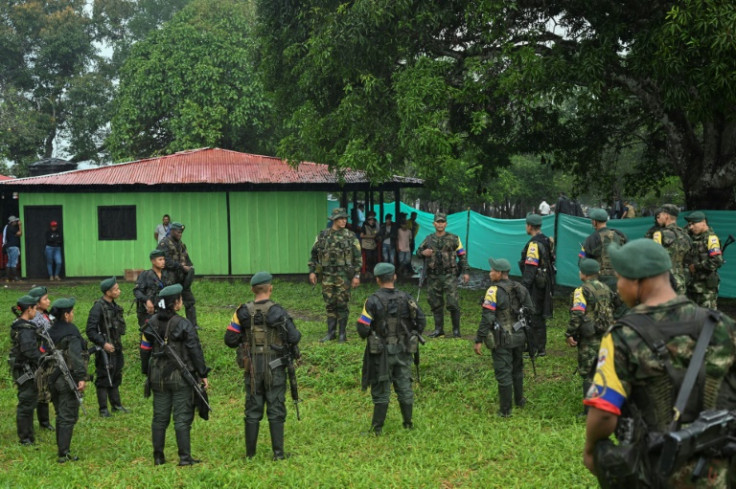 Disidentes armados de las FARC produjeron una demostración de fuerza en su feudo en el sur de Colombia