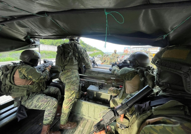 Esmeraldas y la ciudad portuaria de Guayaquil se han convertido en centros cada vez más sangrientos de una guerra territorial entre bandas narcotraficantes rivales.