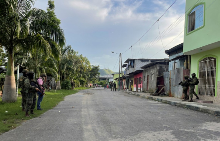 Esmeraldas, que es popular entre los turistas, se considera que tiene una de las tasas de criminalidad más altas de todo el Ecuador.