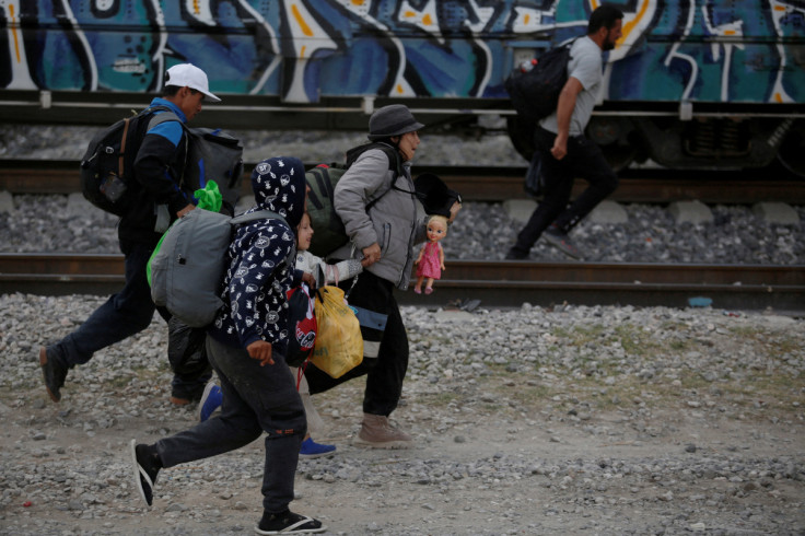 The Wider Image: Migrantes arriesgan su vida y sus extremidades para saltar trenes de México en su carrera hacia la frontera