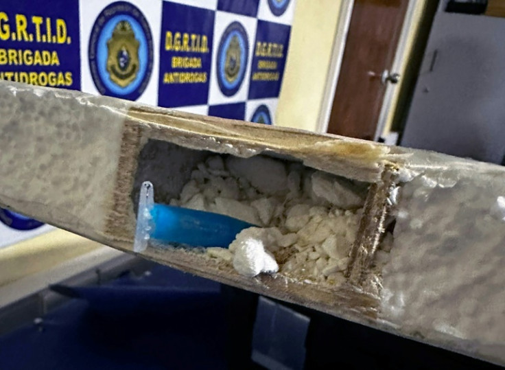 Las tablas de surf contenían compartimentos llenos de cocaína, dijo la policía.