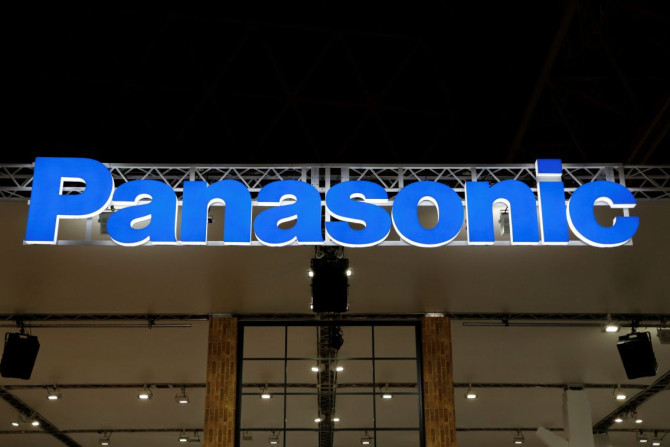El logotipo de Panasonic Corp se muestra en CEATEC JAPAN 2017 (Exposición combinada de tecnologías avanzadas) en Makuhari Messe en Chiba, Japón, el 2 de octubre de 2017.
