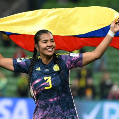 La defensa de Colombia Daniela Arias celebra la victoria sobre Jamaica