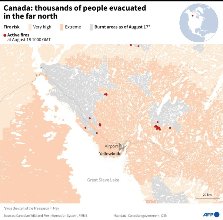 Mapa que muestra Yellowknife, capital de los Territorios del Noroeste de Canadá y los riesgos de incendio en el área